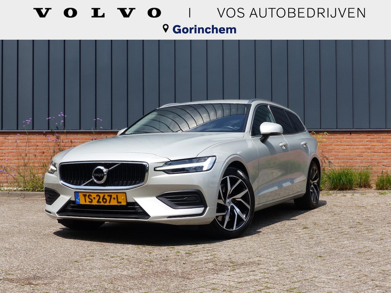Volvo V60 - T5 Momentum |Lederen bekleding | Intellisafe| - AutoWereld.nl