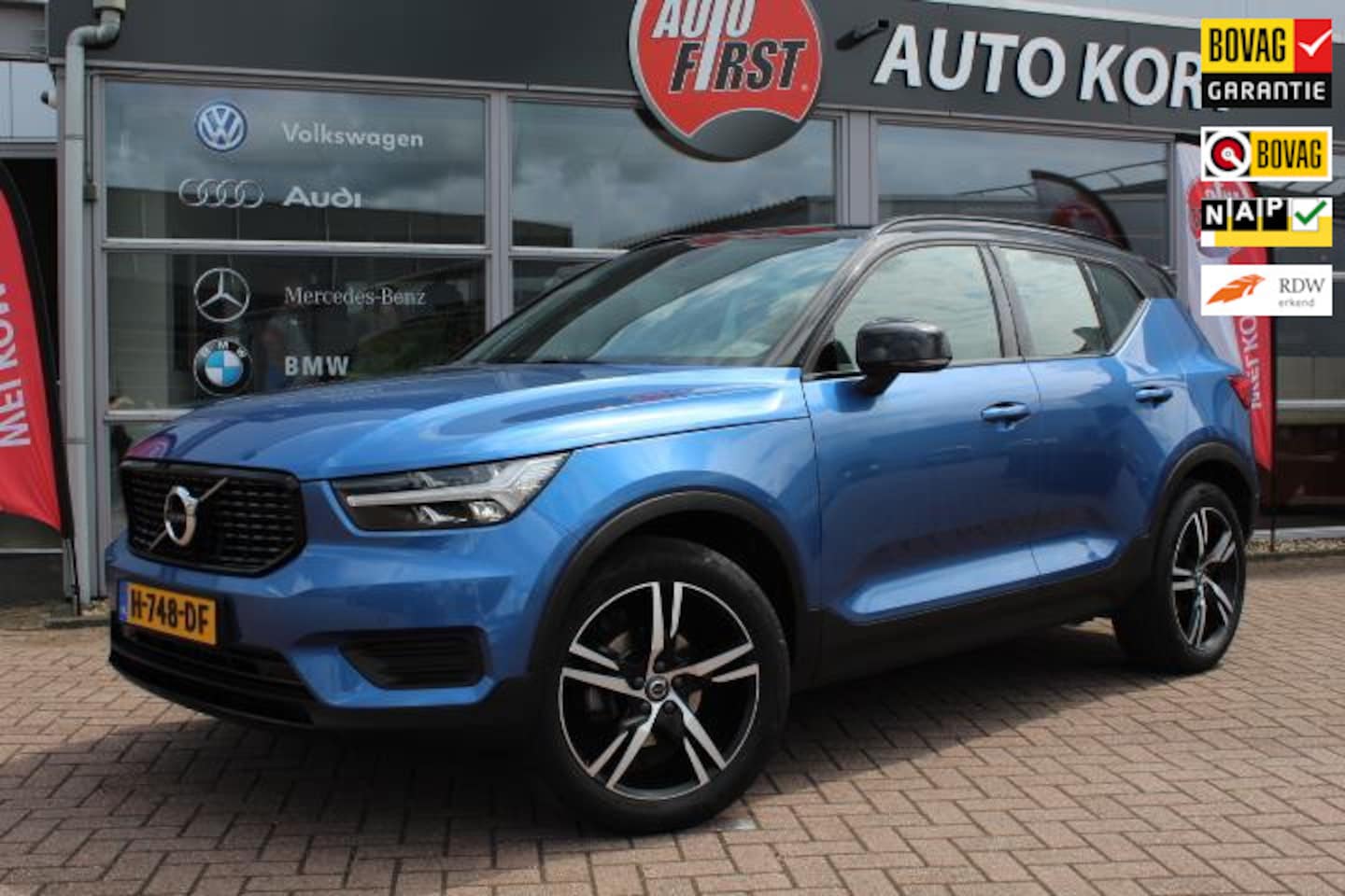 Volvo XC40 - 1.5 T3 R-Design 1.5 T3 R-Design, wegklabare trekhaak, stoelverwarming - AutoWereld.nl