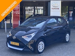 Toyota Aygo X - X-PLAY LIMITED APPLE/ANDROID CAMERA AIRCO BLUETOOTH EL-RAMEN/SPIEGELS NL-AUTO