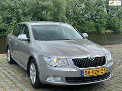 Skoda Superb - 1.4 TSI Ambition 2e eigenaar dealer onderhouden cruis control navigatie