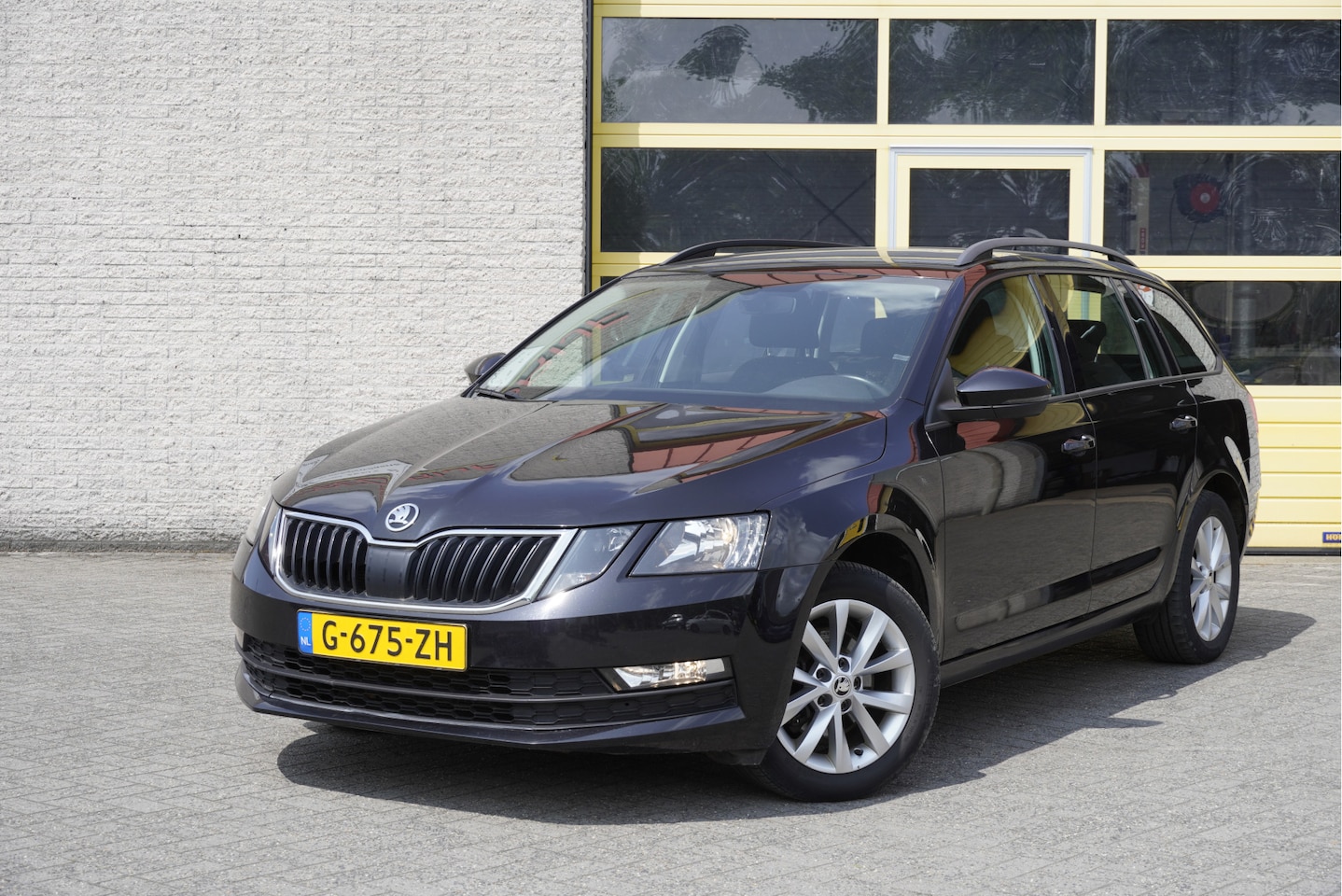 Skoda Octavia Combi - 1.5 TSI 150PK! Automaat Business Edition BJ2019 Lmv 16" | Led | Pdc | Navi | Trekhaak | Ap - AutoWereld.nl