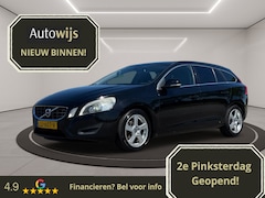Volvo V60 - 2.0T R-Design|AUT|Navi|Trekhaak|203PK|Xenon|Goed onderhouden