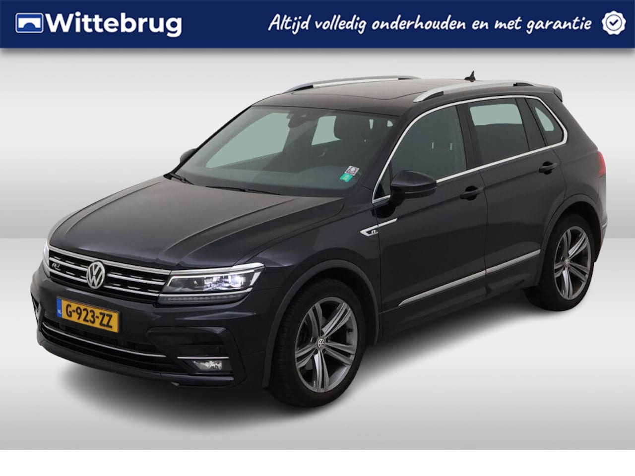 Volkswagen Tiguan - 1.5 TSI ACT R-Line / AUTOMAAT/ PANO/ CAMERA/ PARK. SENSOREN/ LED/ DIGITAL DASHBOARD/ ELEK. - AutoWereld.nl