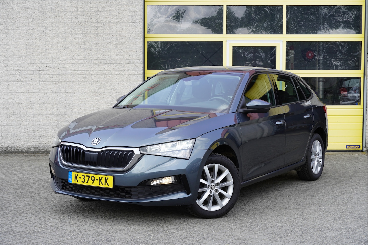 Skoda Scala - 1.0 TSI Automaat! 5drs Style BJ2021 Lmv 16" | Led | Pdc | Elek. trekhaak | App-Connect | C - AutoWereld.nl