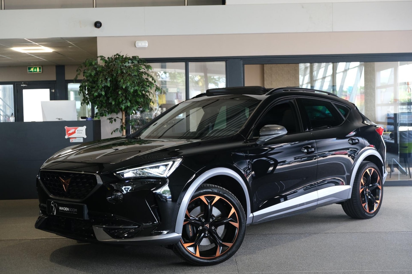 CUPRA Formentor - 1.4 e-Hybrid VZ 245PK Pano Navi Cam ACC - AutoWereld.nl