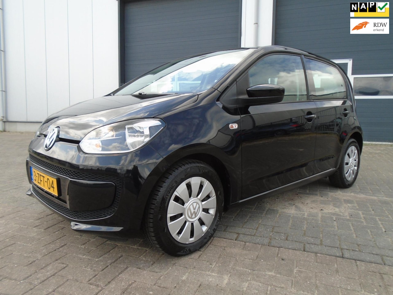 Volkswagen Up! - 1.0 move up! BlueMotion airco navi 1e eigenaar!! - AutoWereld.nl