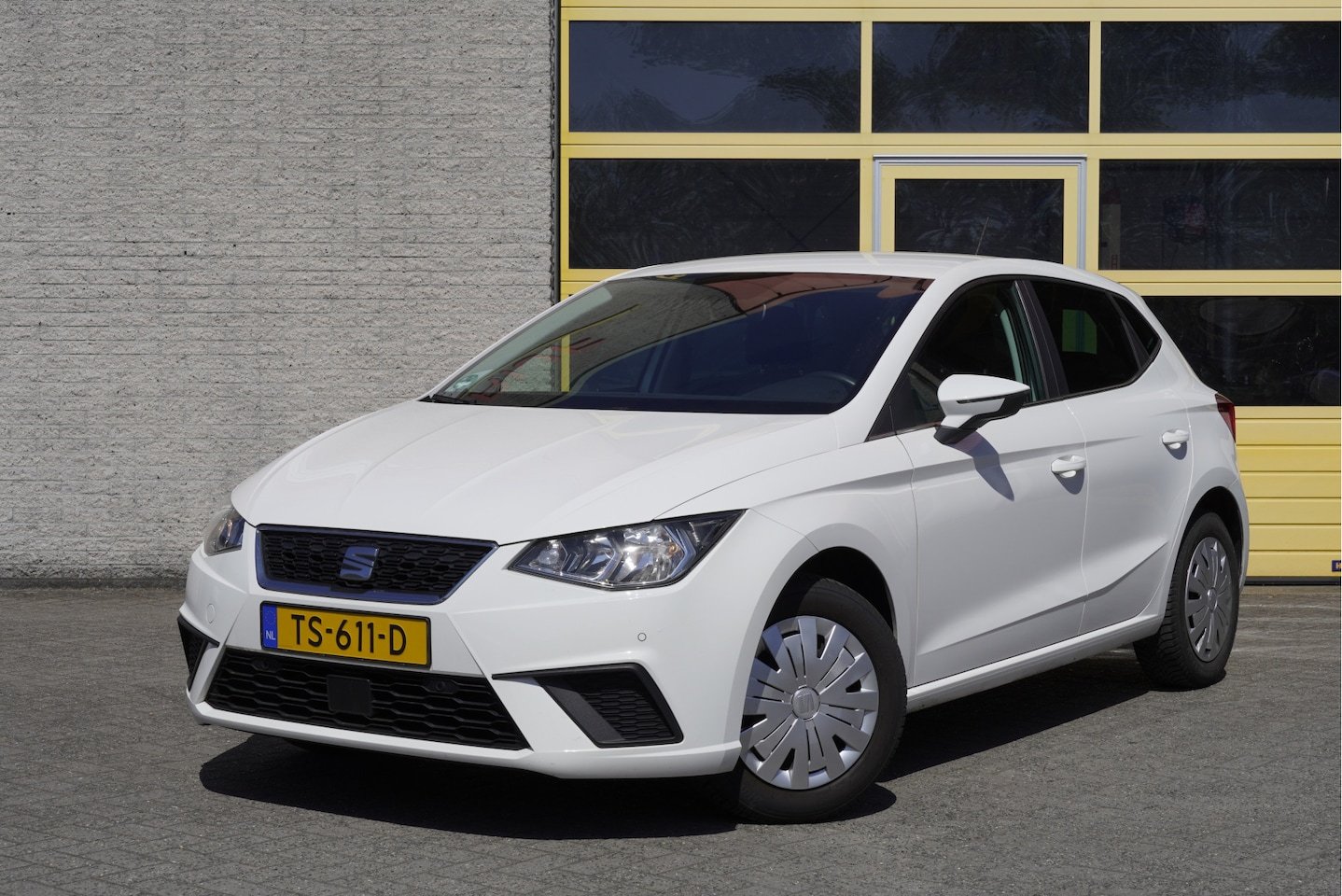 Seat Ibiza - 1.0 TSI 5drs Style Business BJ2018 Led | Pdc | Navi | Keyless entry | Achteruitrijcamera | - AutoWereld.nl