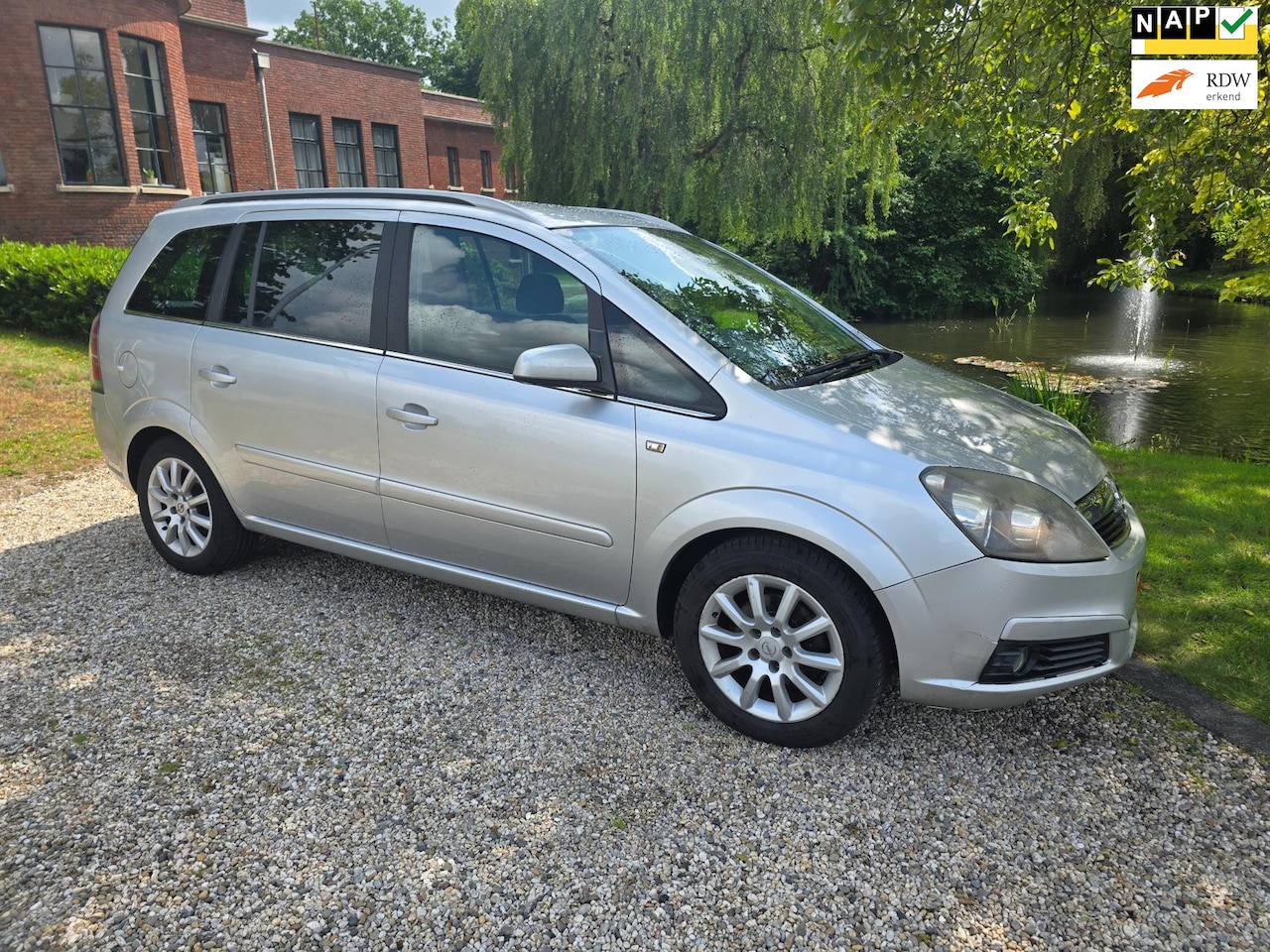 Opel Zafira - 1.6 Executive 7-persoons AIRCO/cruise - AutoWereld.nl