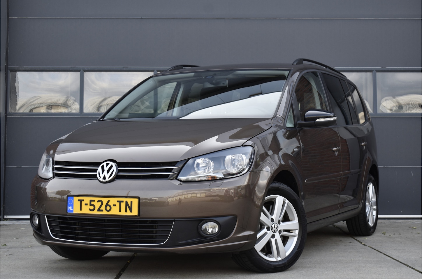 Volkswagen Touran - 1.4 TSI Highline 7p. Navi - Cruise - Clima - Pdc - AutoWereld.nl