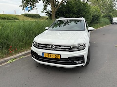 Volkswagen Tiguan - 2.0 TSI 4Motion Highline Business R