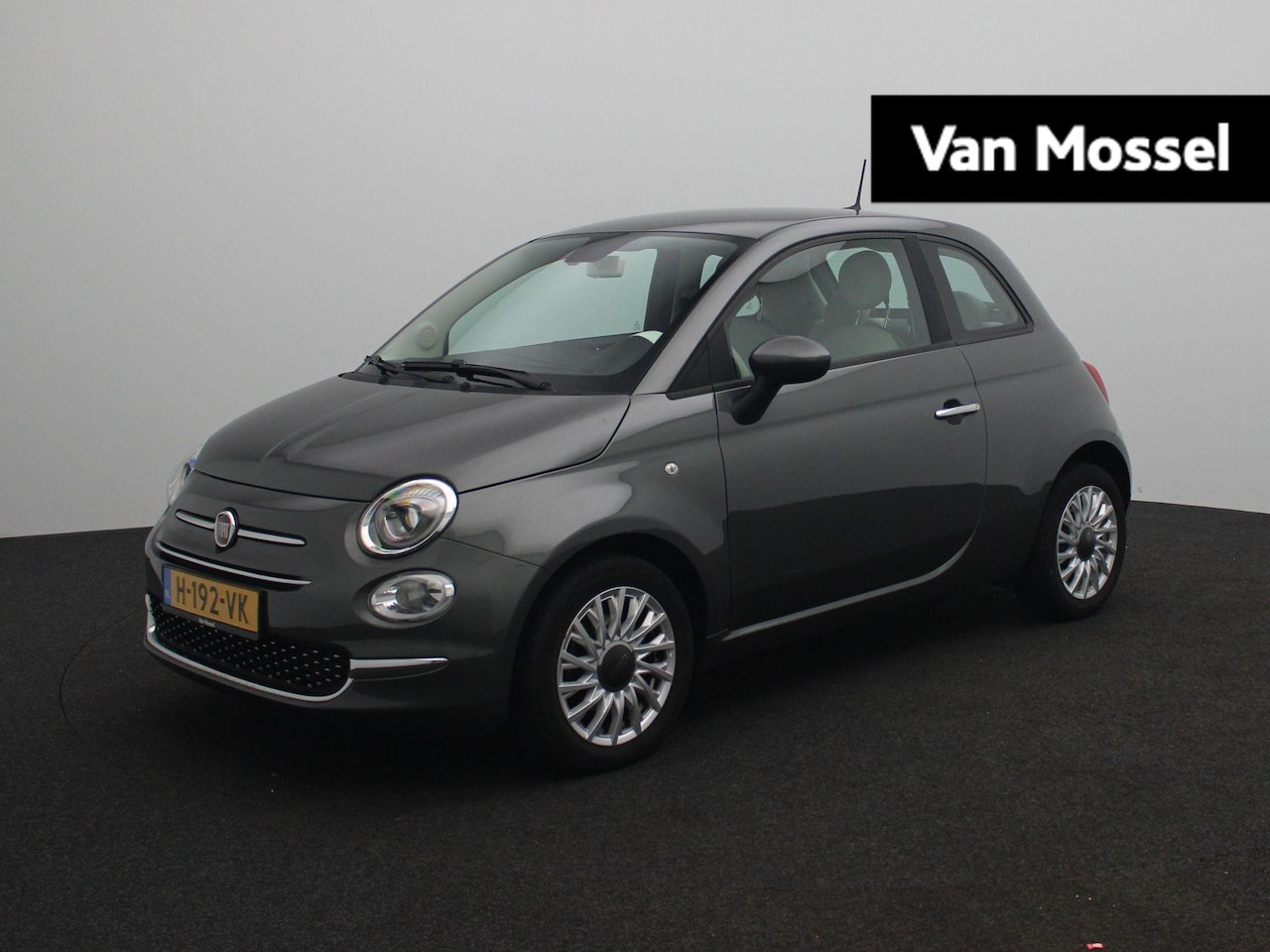 Fiat 500 - 1.0 Hybrid Lounge | Navigatie | Parkeersensoren | 15" Lichtmetalen velgen - AutoWereld.nl