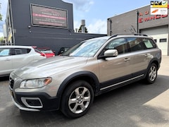 Volvo XC70 - 2.4 D5 Momentum Automaat