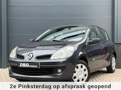 Renault Clio - 1.2-16V Special Line