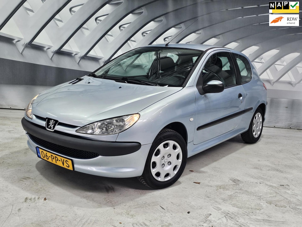 Peugeot 206 - 1.4 Pop' Art automaat airco trekhaak - AutoWereld.nl