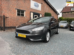 Ford Focus - 1.0 Trend Edition ( Navigatie + Airco + Cruise controle )