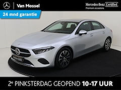 Mercedes-Benz A-klasse - 180 Business Line Parkeer Camera / Elektr. Spiegels / Elektr. Trekhaak / Stoelverwarming /