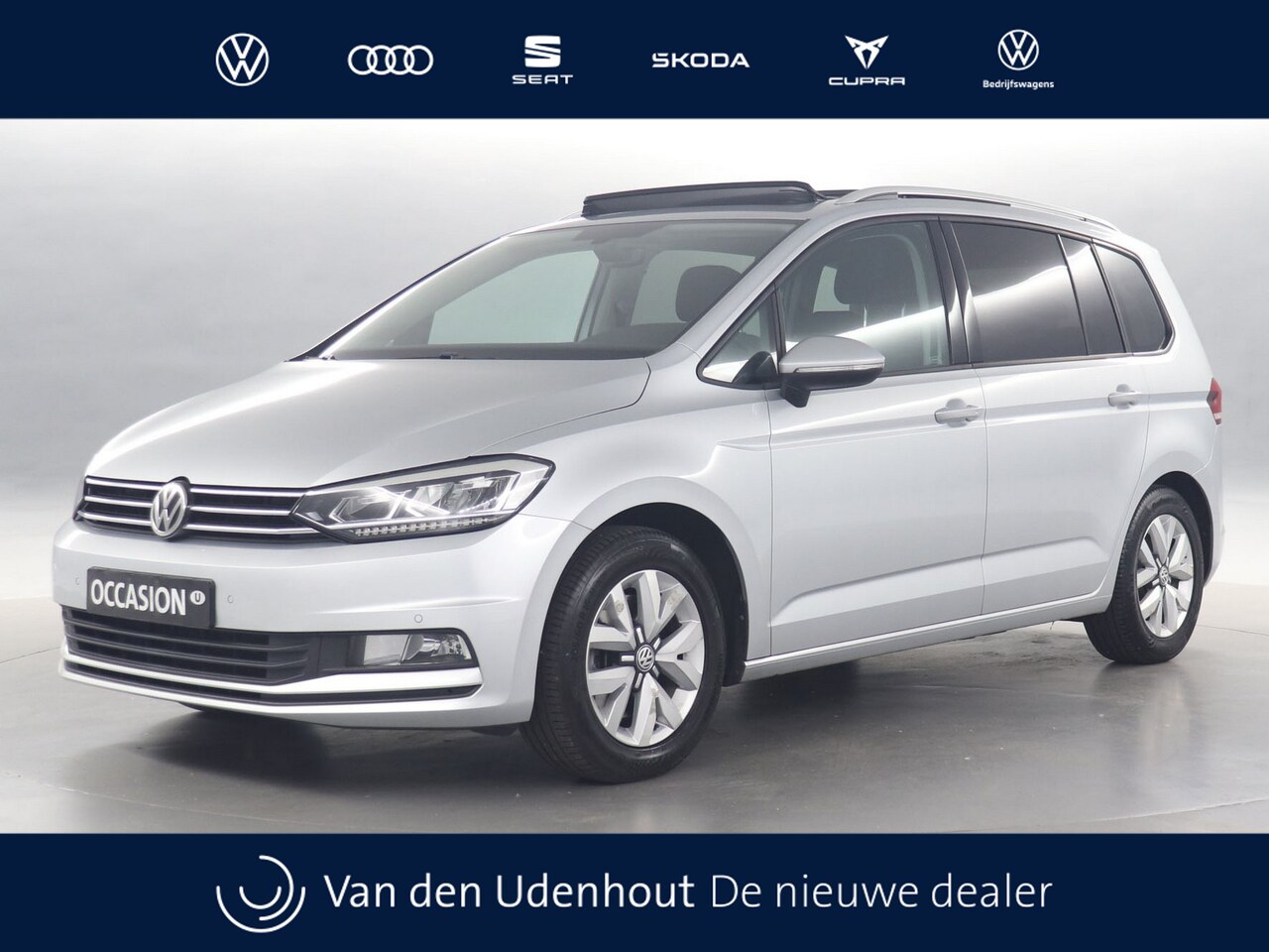 Volkswagen Touran - 1.2 TSI 110pk Connected Series 7 Persoons / Panoramadak / LED / Trekhaak - AutoWereld.nl