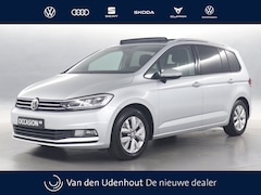 Volkswagen Touran - 1.2 TSI 110pk Connected Series 7 Persoons / Panoramadak / LED / Trekhaak