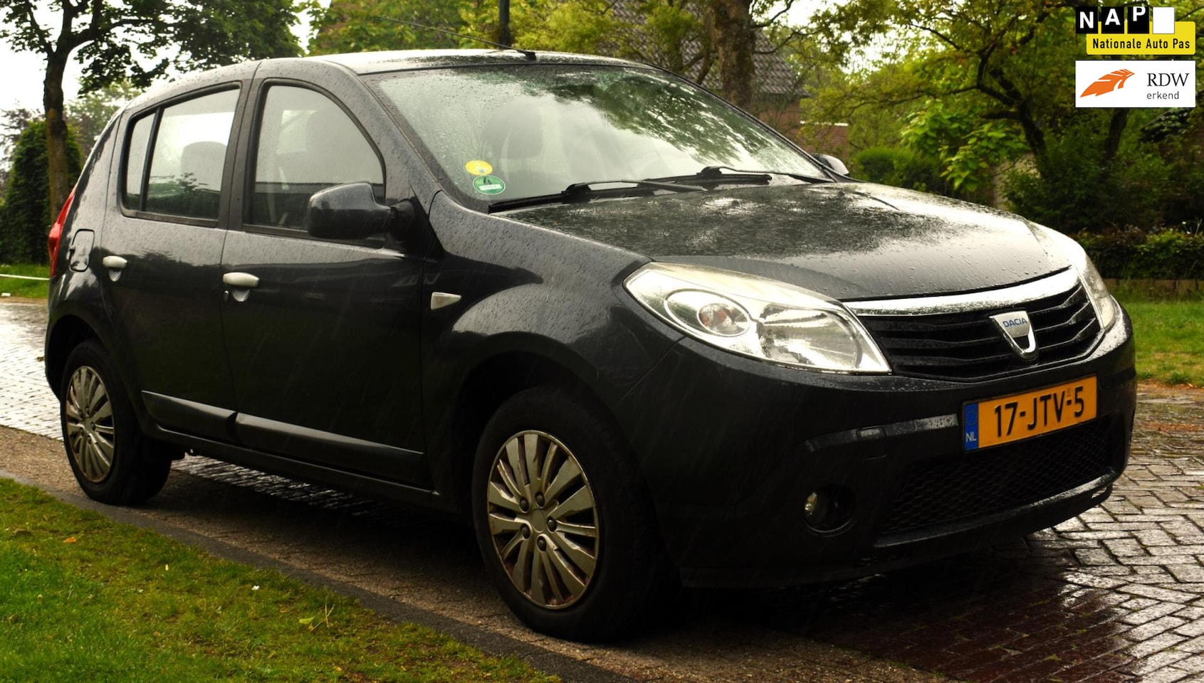 Dacia Sandero - 1.2 Lauréate 5-DEURS MET TREKHAAK, ELEC. RAMEN EN MEER! - AutoWereld.nl