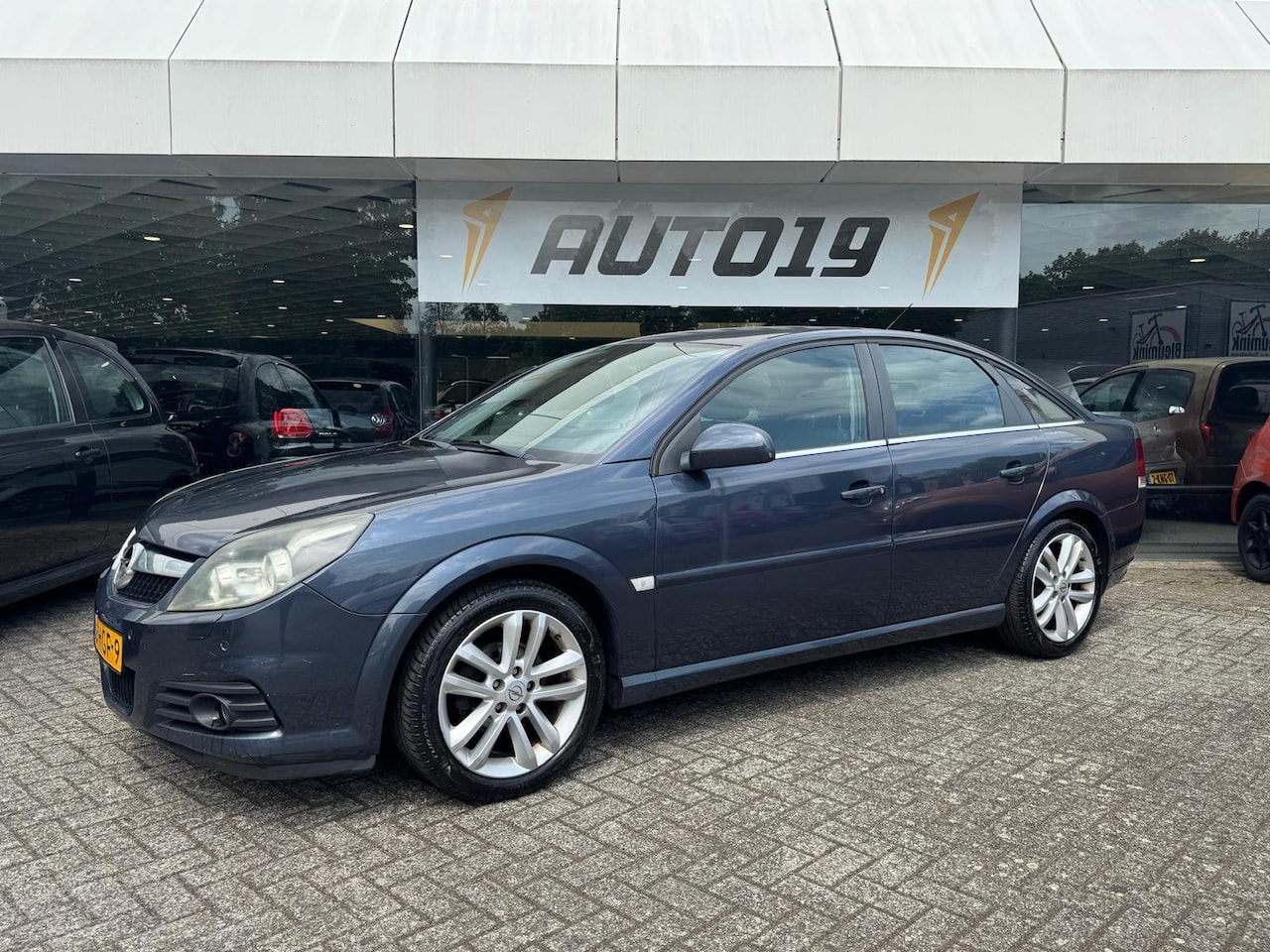 Opel Vectra GTS - 2.2-16V Executive 2.2-16V Executive - AutoWereld.nl