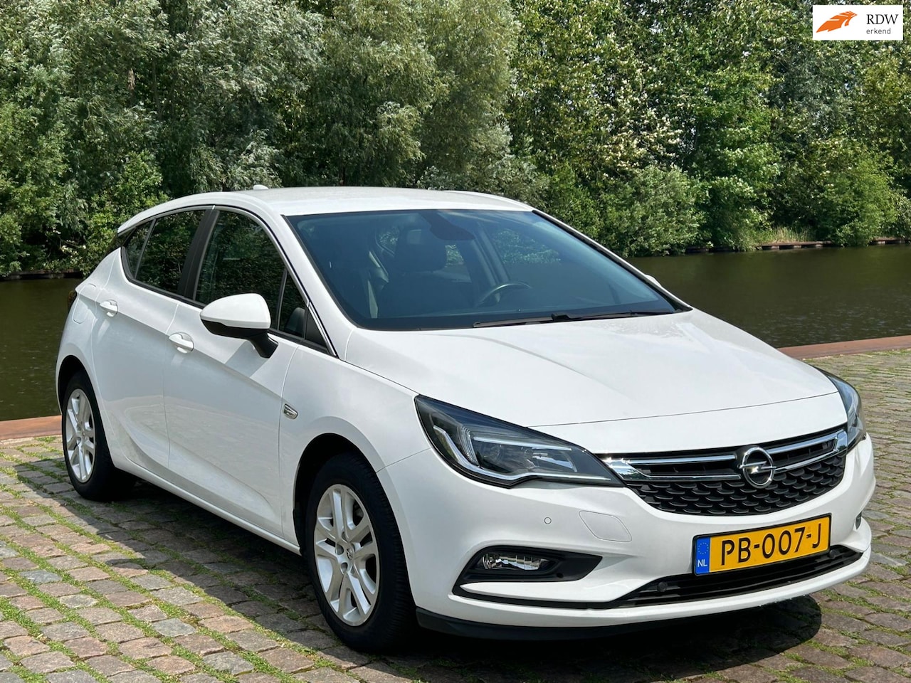Opel Astra - 1.0 Online Edition 2e eigenaar dealer onderhouden achteruit camera airco cruis control cv - AutoWereld.nl