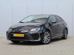 Toyota Corolla - 1.8 Hybrid Business Plus | Trekhaak | Clima / Cruise control | Stoelverwarming | Camera |