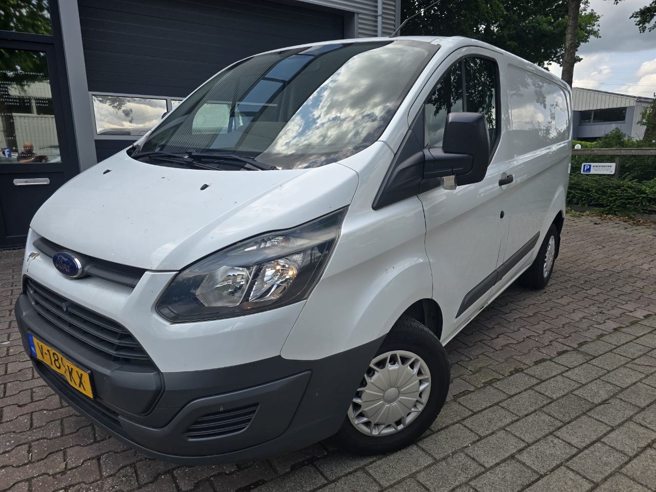 Ford Transit Custom - 250 2.2 TDCI L1H1 Base 250 2.2 TDCI L1H1 BASE - AutoWereld.nl