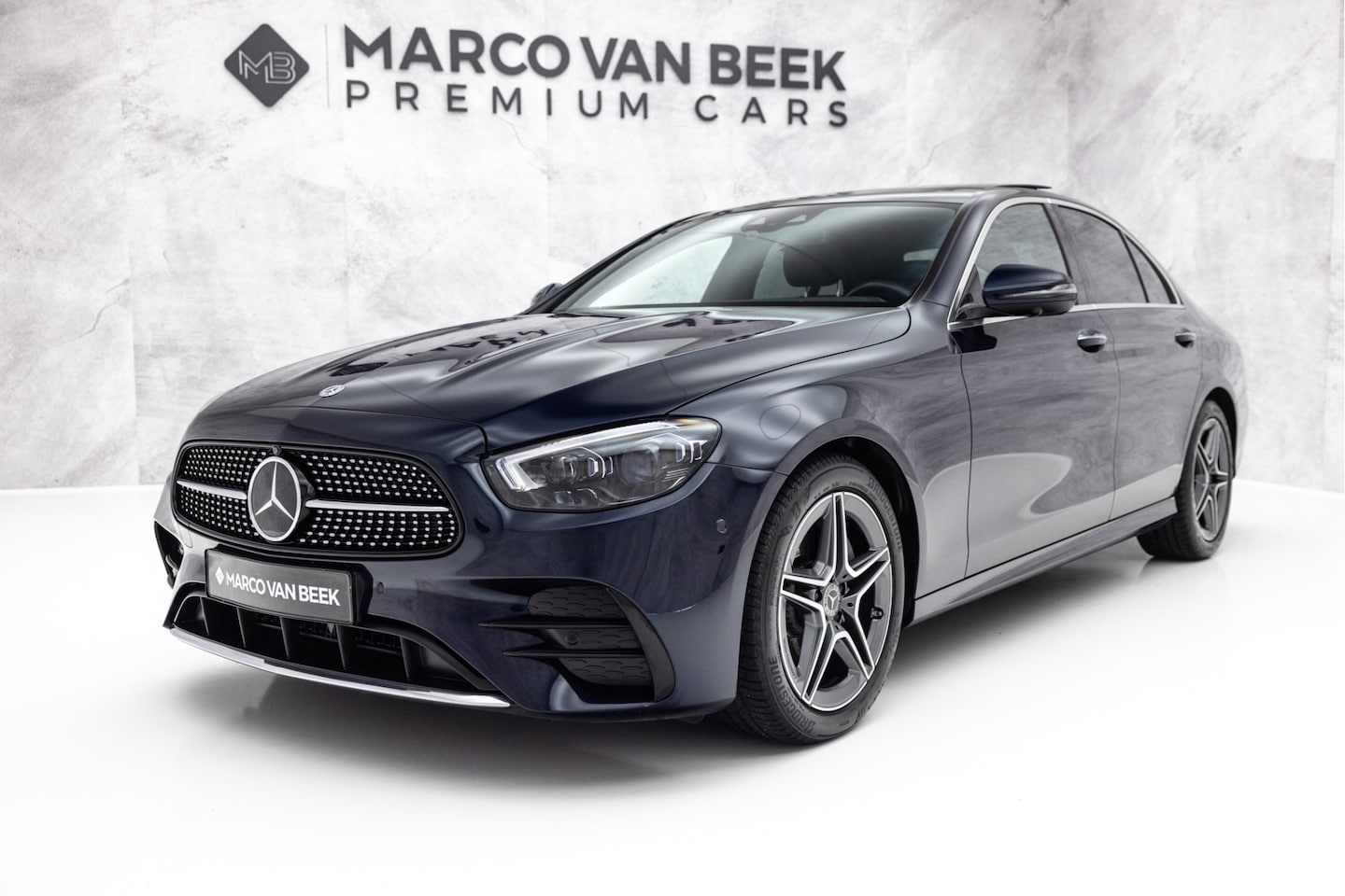 Mercedes-Benz E-klasse - 200 AMG | Pano | Memory | Leder | Burmester - AutoWereld.nl