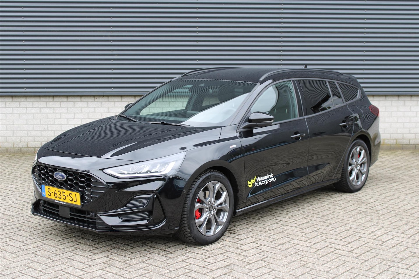 Ford Focus Wagon - Hybrid 125pk ST-Line Style I Design I Parking I Winter I Family Pack - AutoWereld.nl