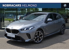 BMW 1-serie - 120i M Sport Automaat / Trekhaak / Sportstoelen / Comfort Access / Adaptieve LED / Parking