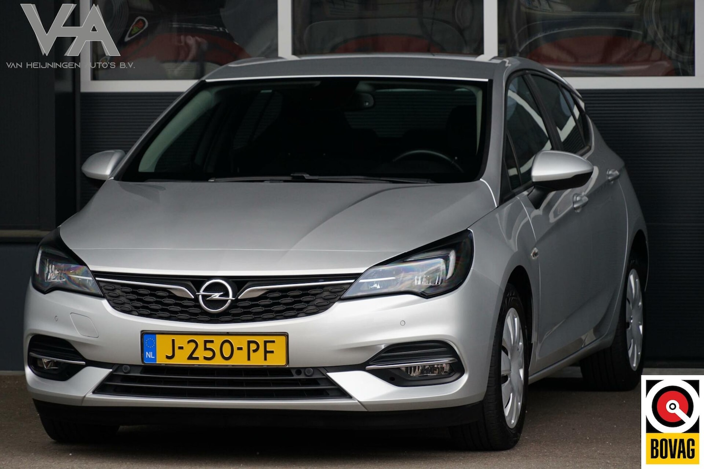 Opel Astra - 1.2 Business Executive 1.2 Business Executive, NL, CarPlay, cruise, cam. - AutoWereld.nl