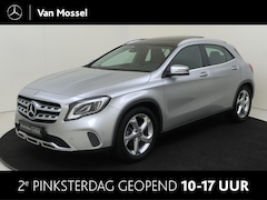 Mercedes-Benz GLA-Klasse - 180 Premium Automaat / Panorama Dak / Stoelverwarming / Parkeer Camera /