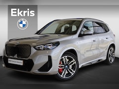 BMW iX1 - eDrive20 M Sportpakket Pro | Travel & Premium Pack | Driving Assitant Plus