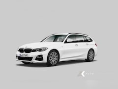 BMW 3-serie Touring - 330e xDrive M Sport | Shadow | Trekhaak | HIFI |DAB | 18 Inch |