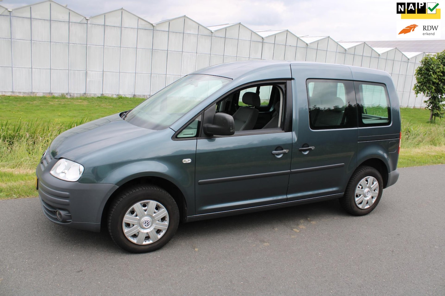 Volkswagen Caddy - 1.6 Optive Comfort 5 Persoons met Airco 2 Zijschuifdeuren - AutoWereld.nl