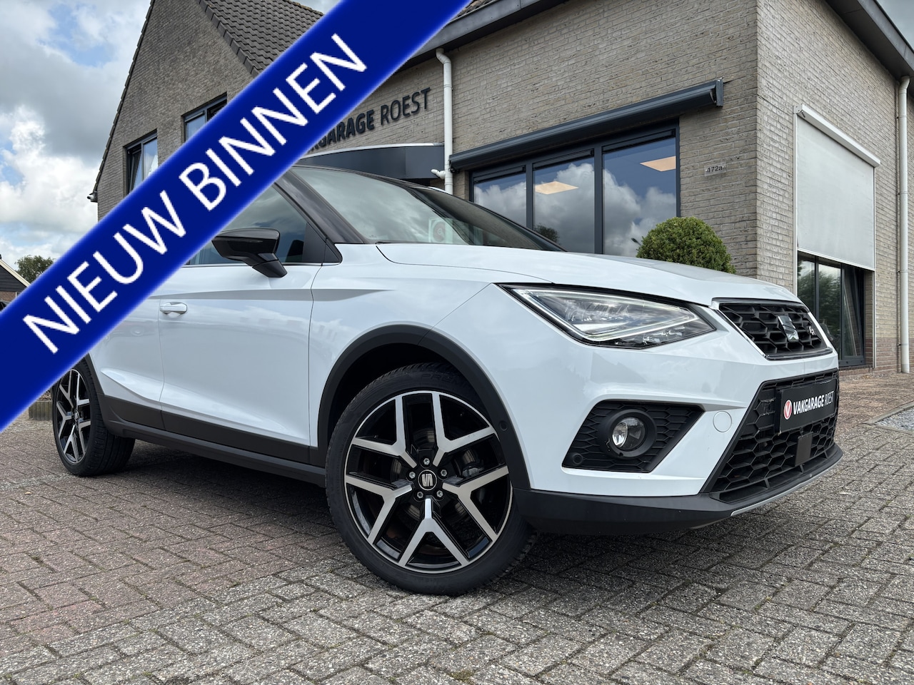 Seat Arona - 1.0 TSI FR Business Intense Plus Full LED / Camera / Stoelverwarming - AutoWereld.nl