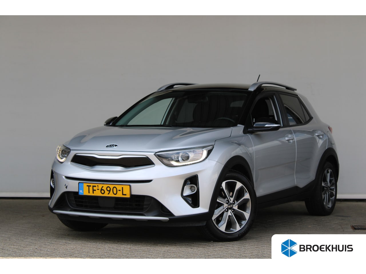 Kia Stonic - 1.0 T-GDi DynamicLine | DAB ontvanger | Electronic climate controle | Extra getint glas - AutoWereld.nl