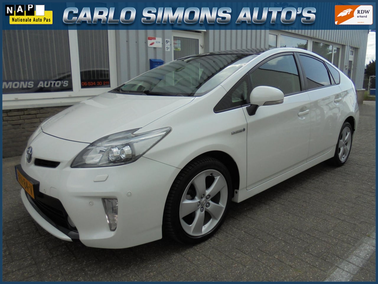 Toyota Prius - 1.8 Dynamic Business solar roof 1e.eigenaar - AutoWereld.nl