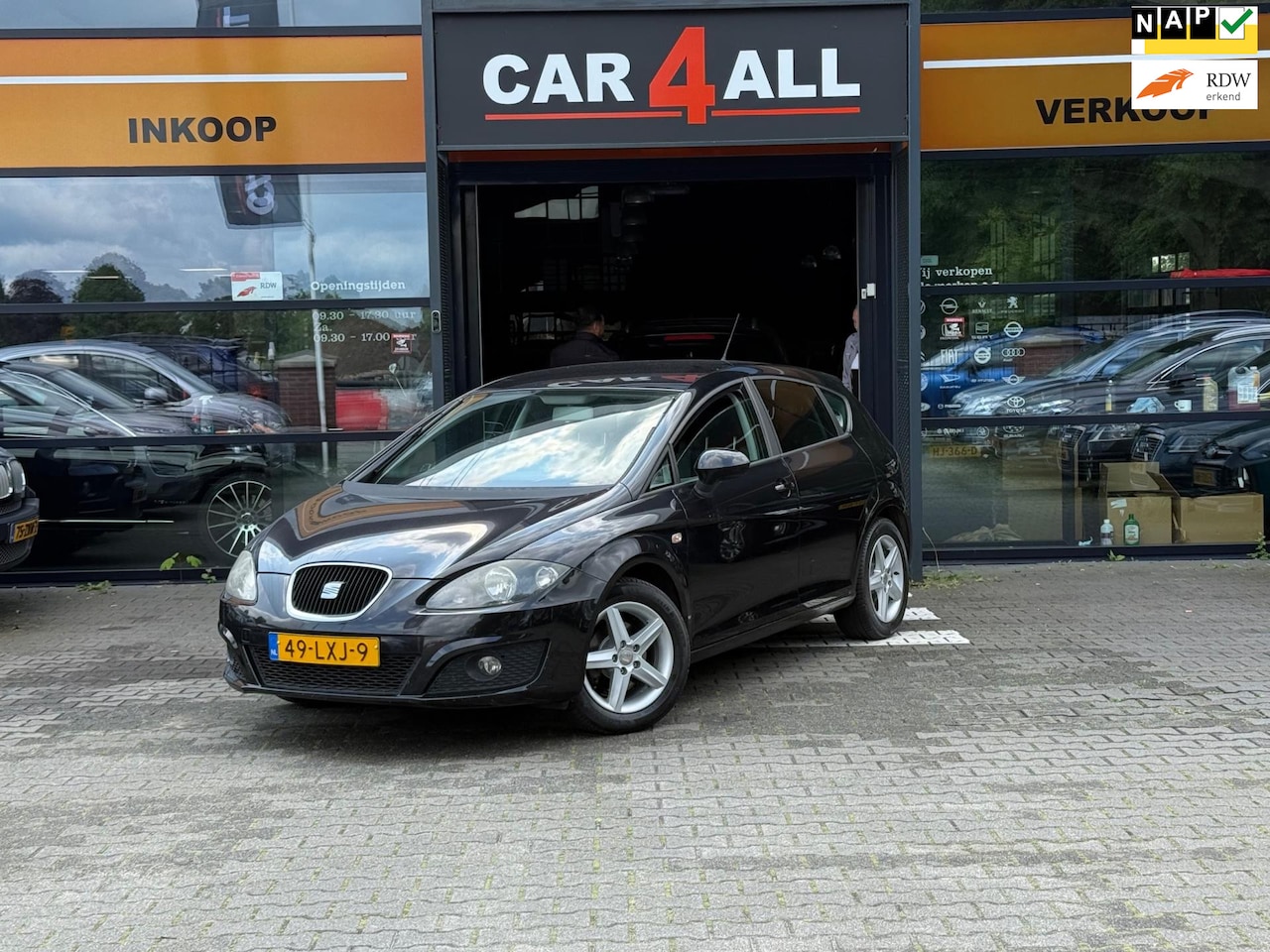 Seat Leon - 1.6 Good Stuff CRUISE/AIRCO/APK 8-5-2026/NAP/VELGEN - AutoWereld.nl