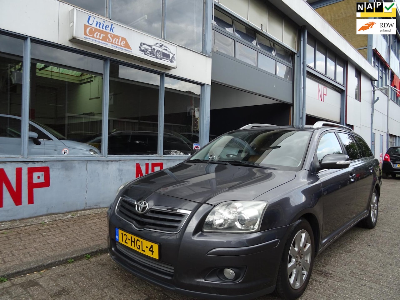 Toyota Avensis Wagon - 1.8 VVTi Luna Business 1.8 VVTi Luna Business - AutoWereld.nl