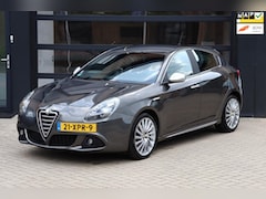Alfa Romeo Giulietta - 1.4 T Distinctive | NAP | Automaat | Climate | Elektrische Stoelen | Stoelverwarming | Tom