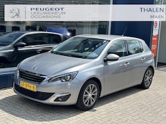 Peugeot 308 - 1.2 Turbo 130PK Allure | 6-Bak | Trekhaak 1300KG | Navigatie | All Season banden | LED | C