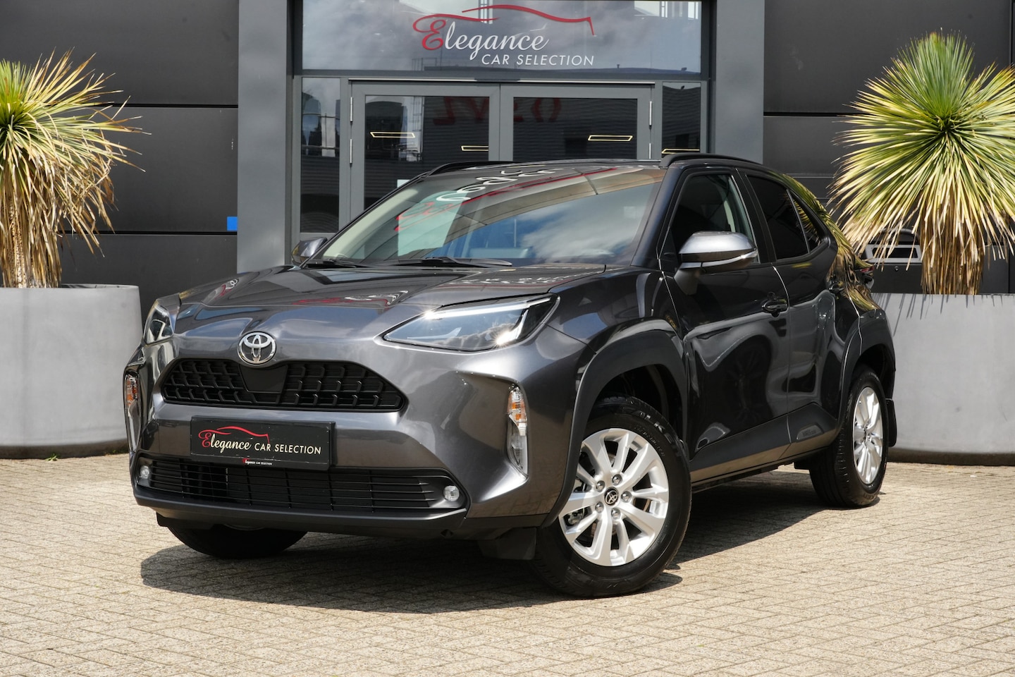 Toyota Yaris Cross - 1.5 Hybrid 115 Active 115pk Stoelverwarming/Camera/Trekhaak - AutoWereld.nl