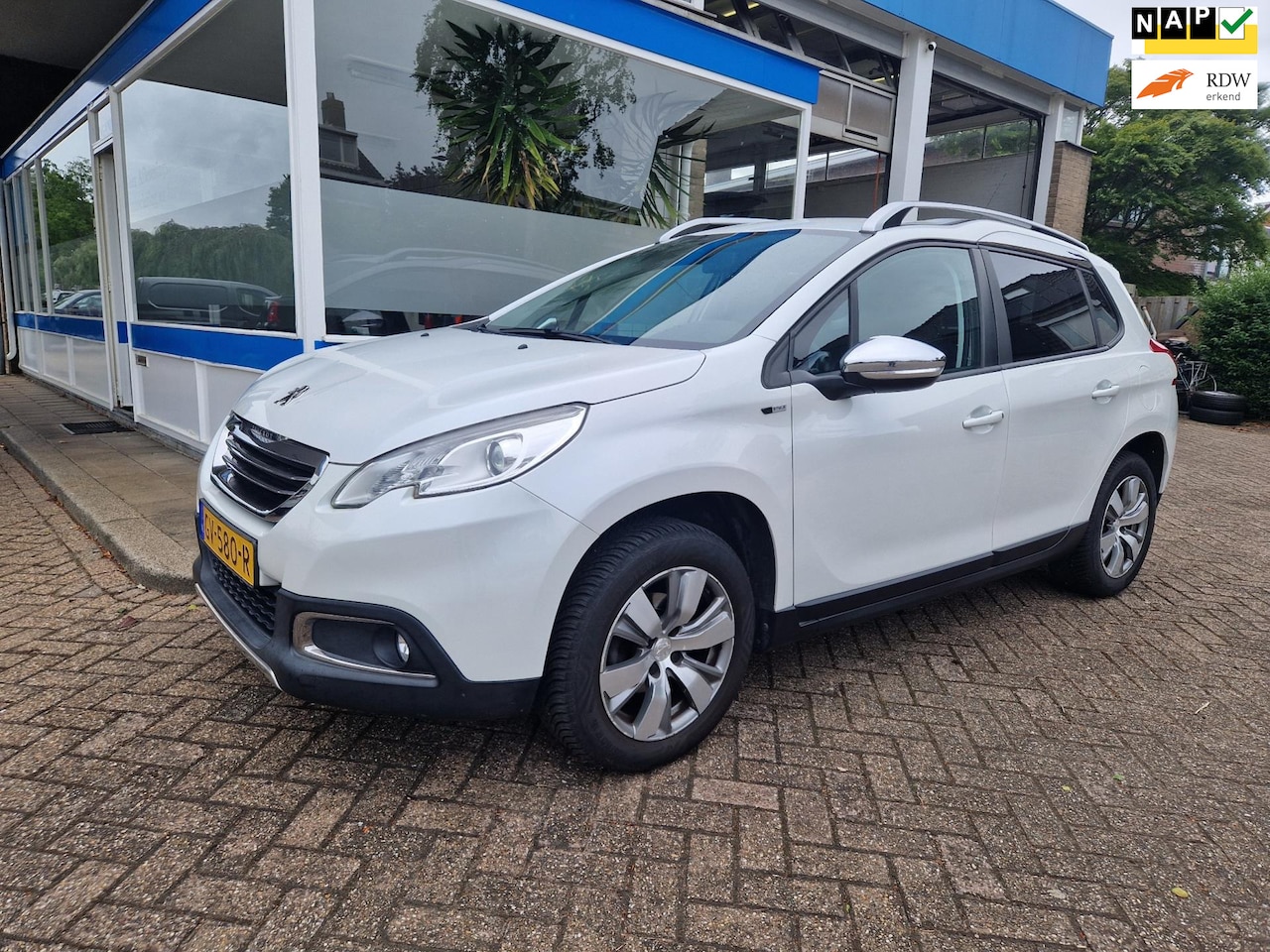 Peugeot 2008 - 1.2 PureTech Style | Trekhaak | Nieuwe Distributieriem - AutoWereld.nl