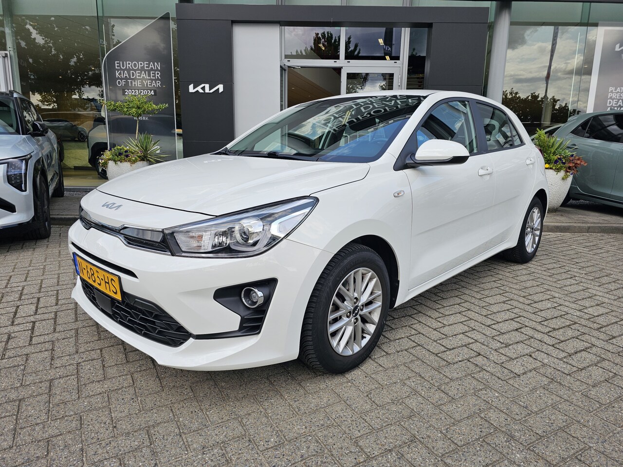 Kia Rio - 1.0 T-GDi MHEV DynamicLine Navigatie | Climate | Cruise | Park Pilot Info Daan 0492-588964 - AutoWereld.nl
