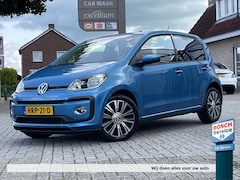Volkswagen Up! - 1.0 TSI Sound Edition / Stoelverwarming / Cruise / Pdc / Lane assist / Bleutooth / Lichtme
