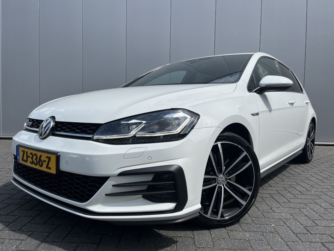 Volkswagen Golf - 2.0 TDI GTD Camera Navi - AutoWereld.nl