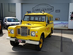 Land Rover 109 - metal top