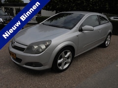 Opel Astra GTC - 1.6 Sport *NL-AUTO*APK t/m 2-2026*DISTRIBUTIE NIEUW*CRUISE CONTROL