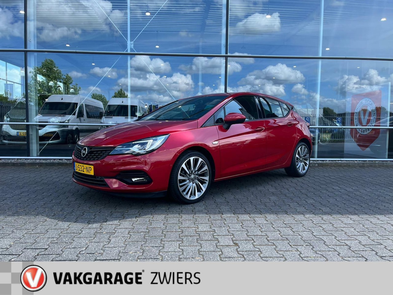 Opel Astra - 1.4 Elegance Automaat Navigatie Apple Carplay - AutoWereld.nl